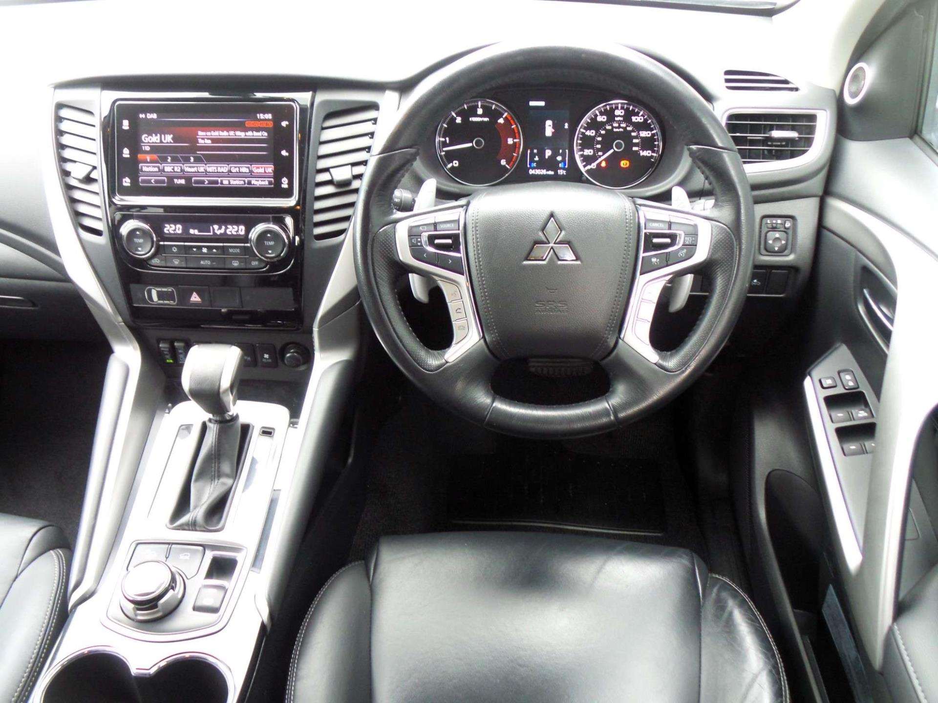 Large vehicle image