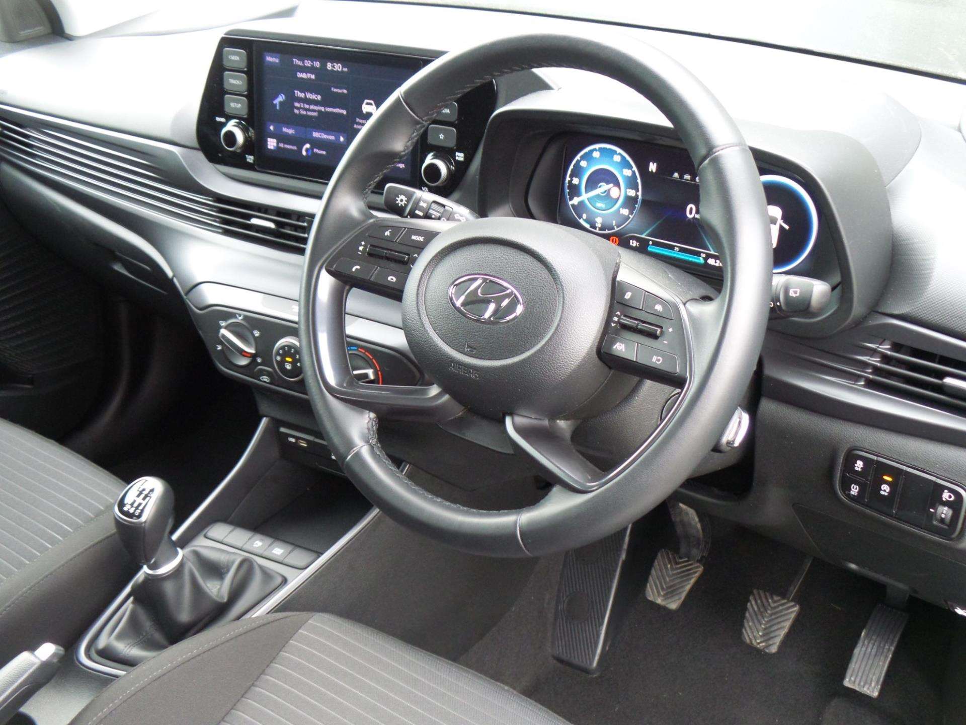 Large vehicle image