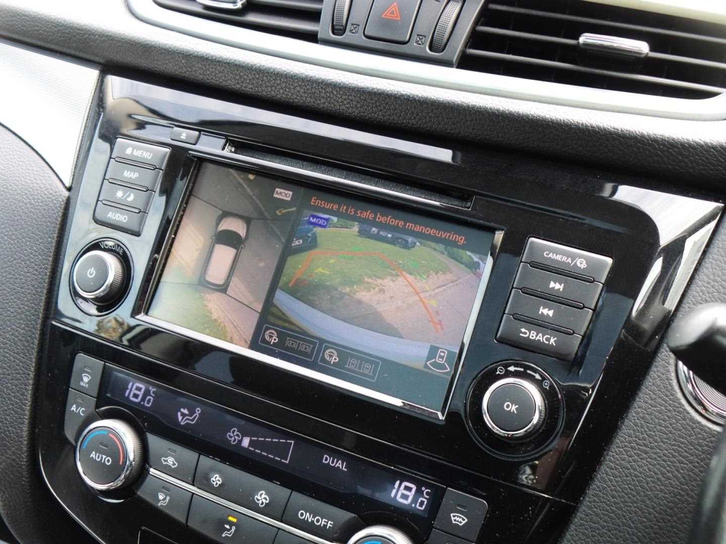 Large vehicle image