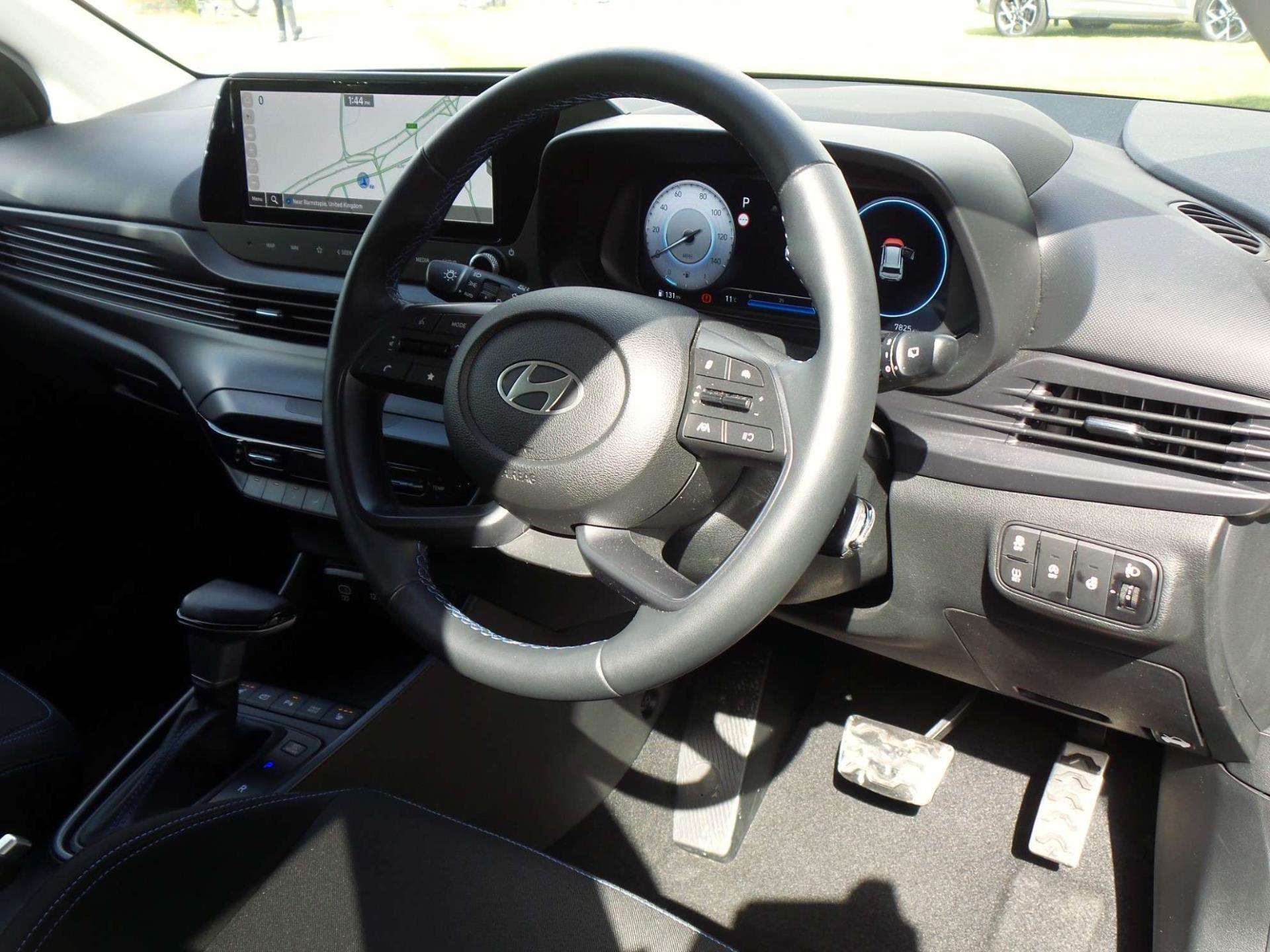 Large vehicle image