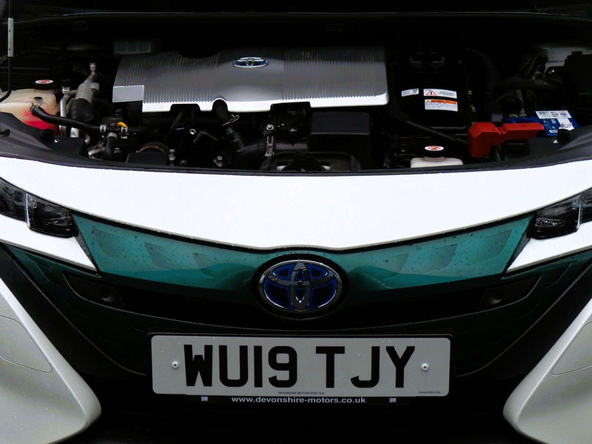 Large vehicle image