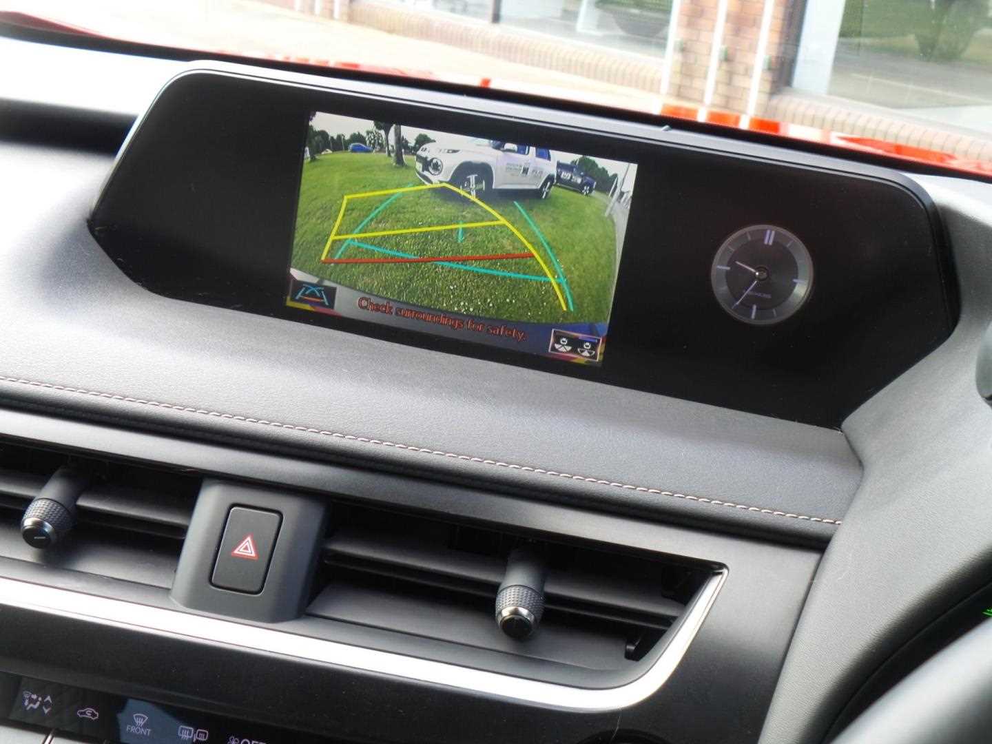 Large vehicle image