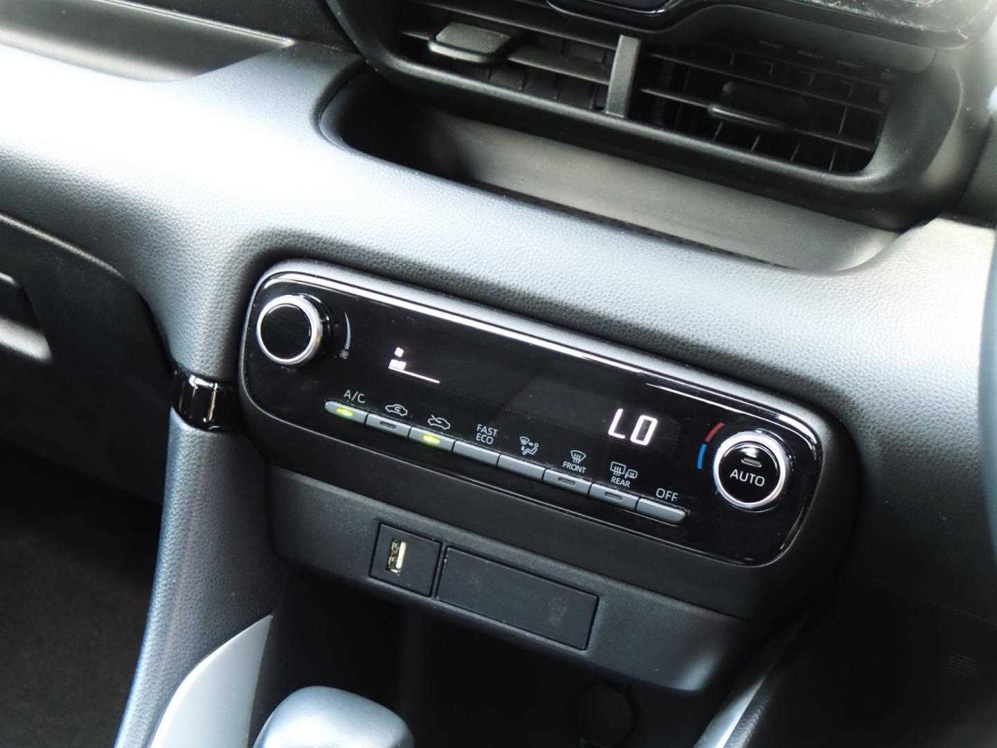 Large vehicle image