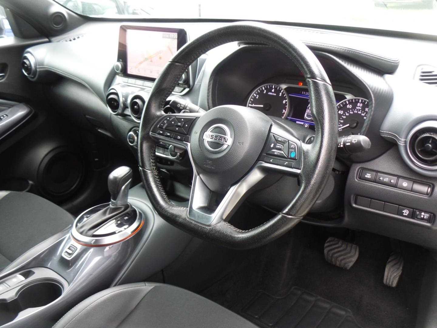 Large vehicle image