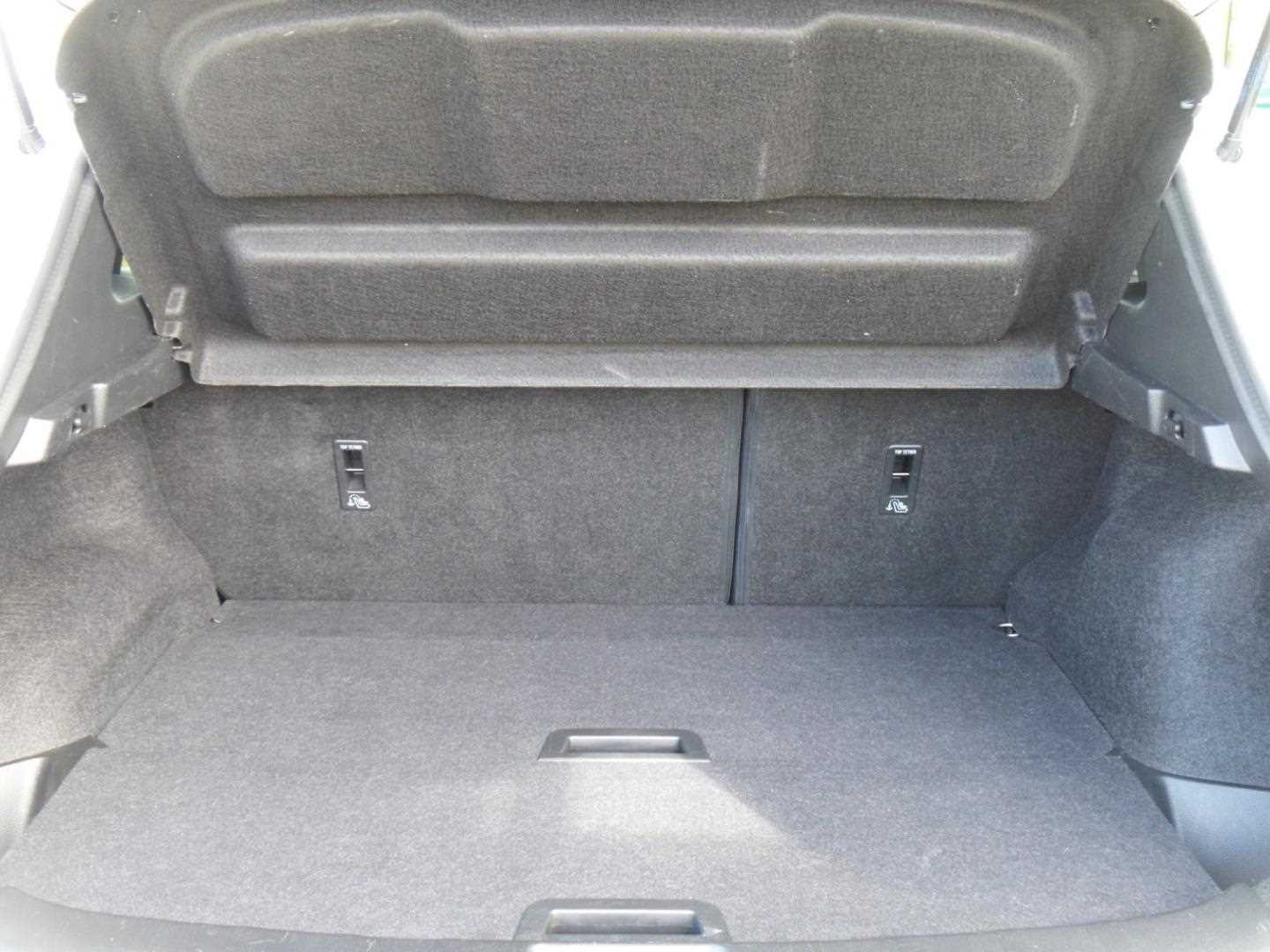 Large vehicle image