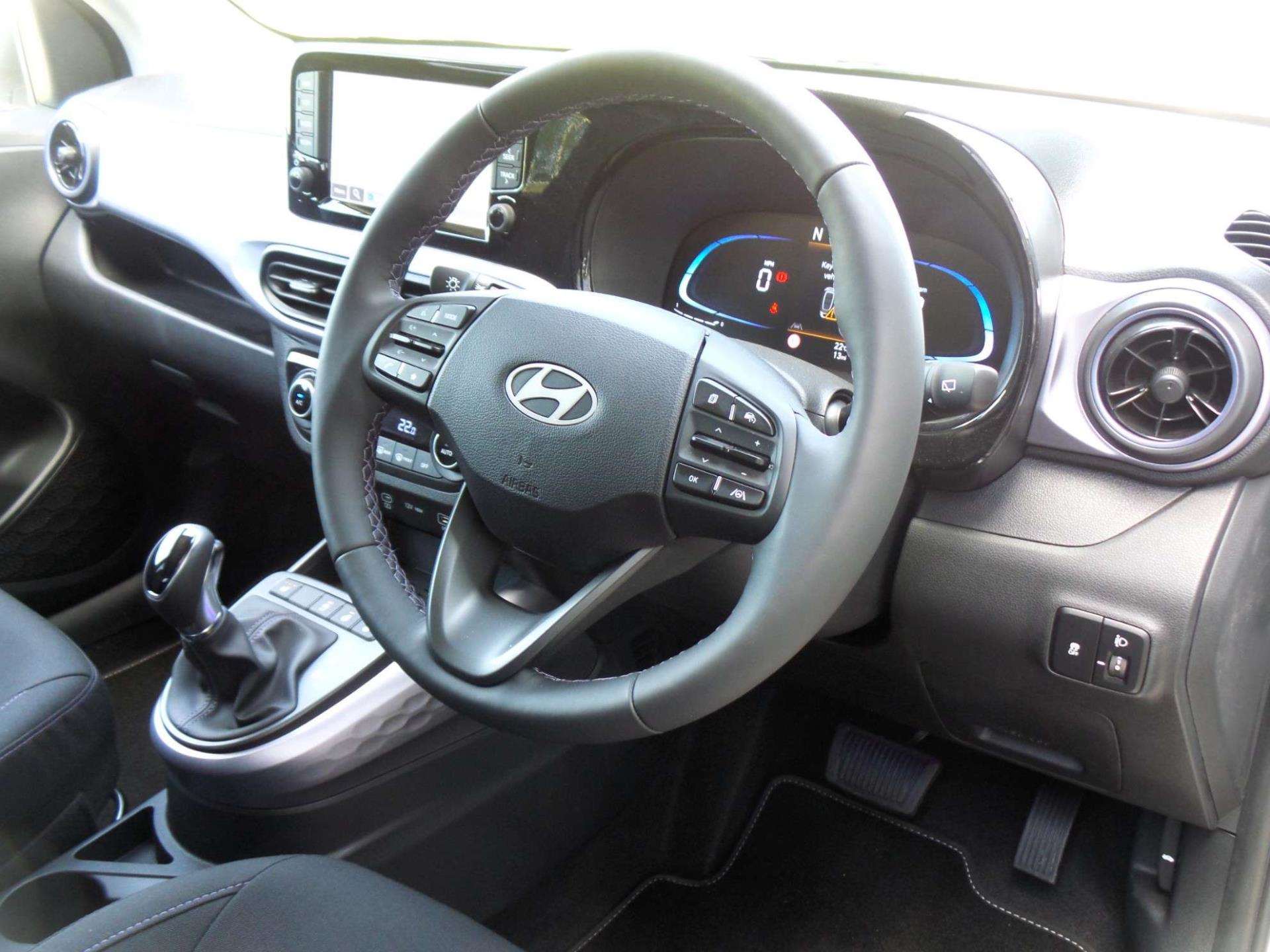 Large vehicle image