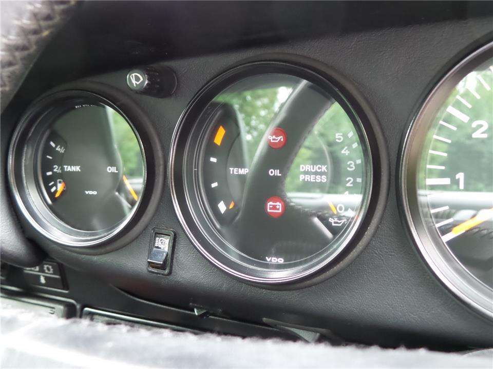 Large vehicle image