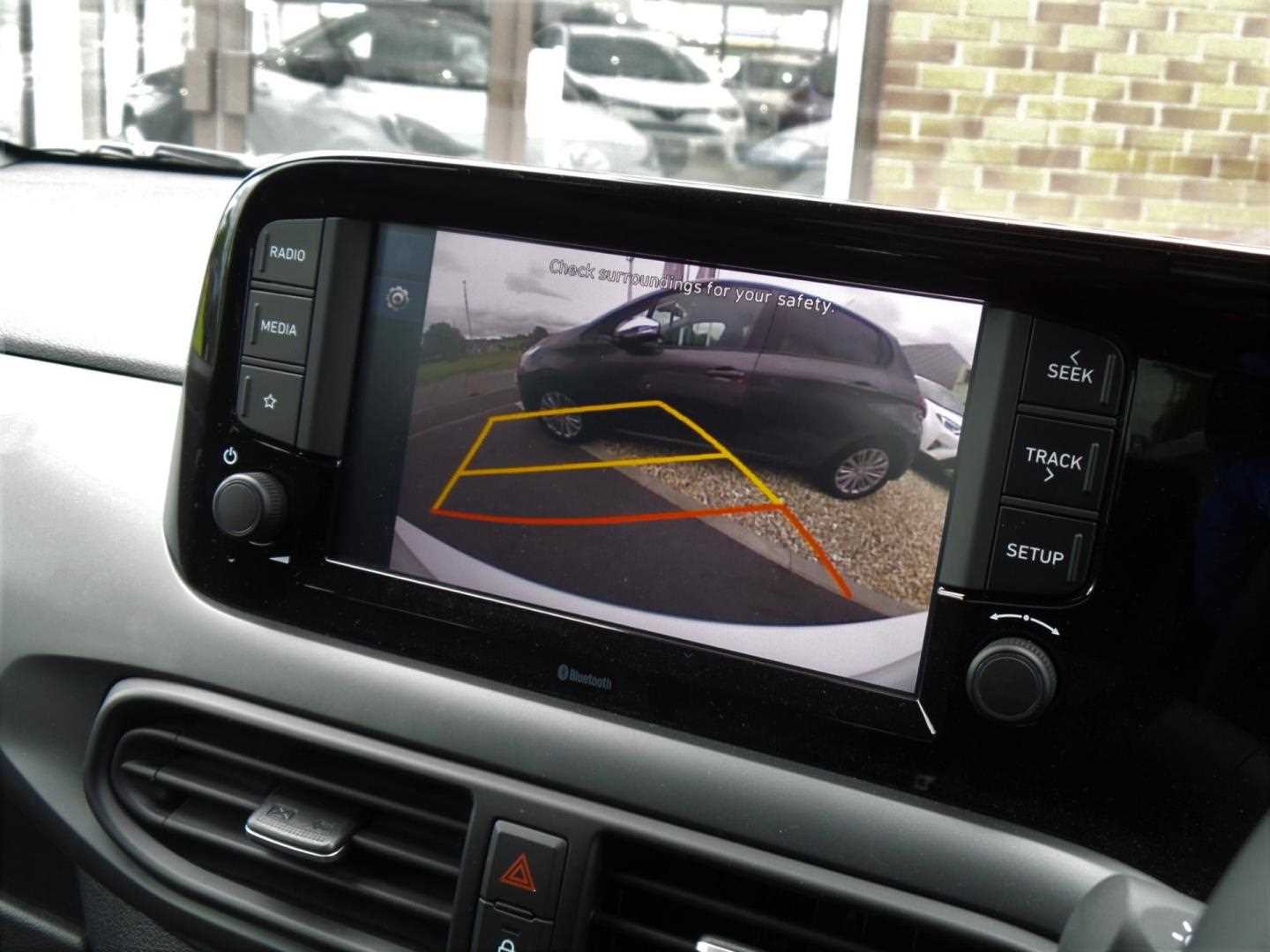 Large vehicle image