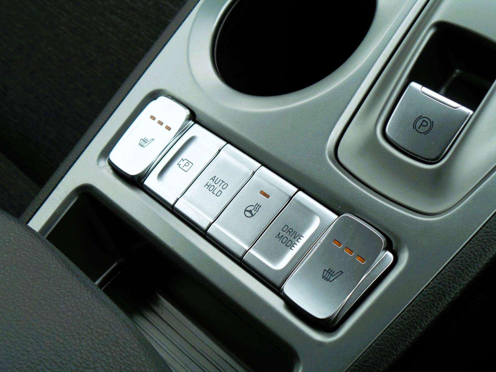 Large vehicle image