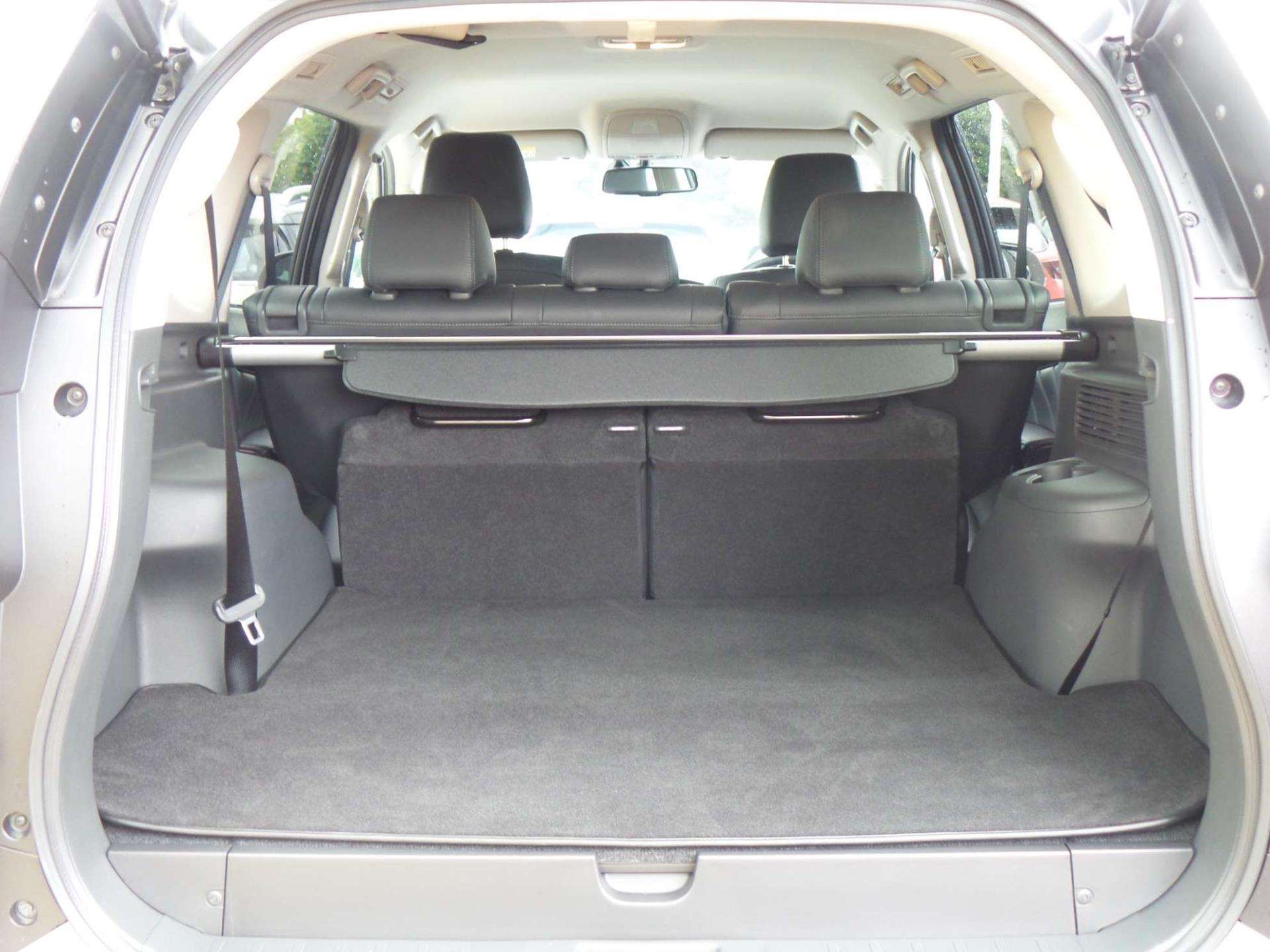 Large vehicle image