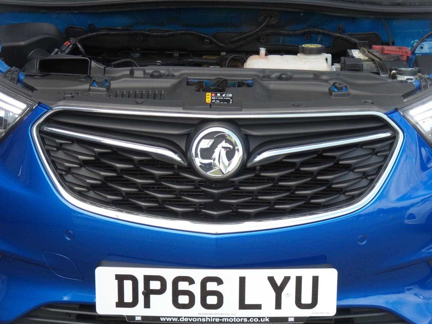 Large vehicle image