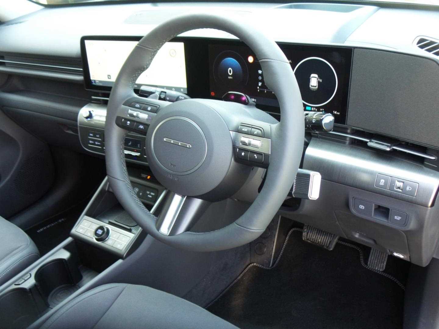 Large vehicle image