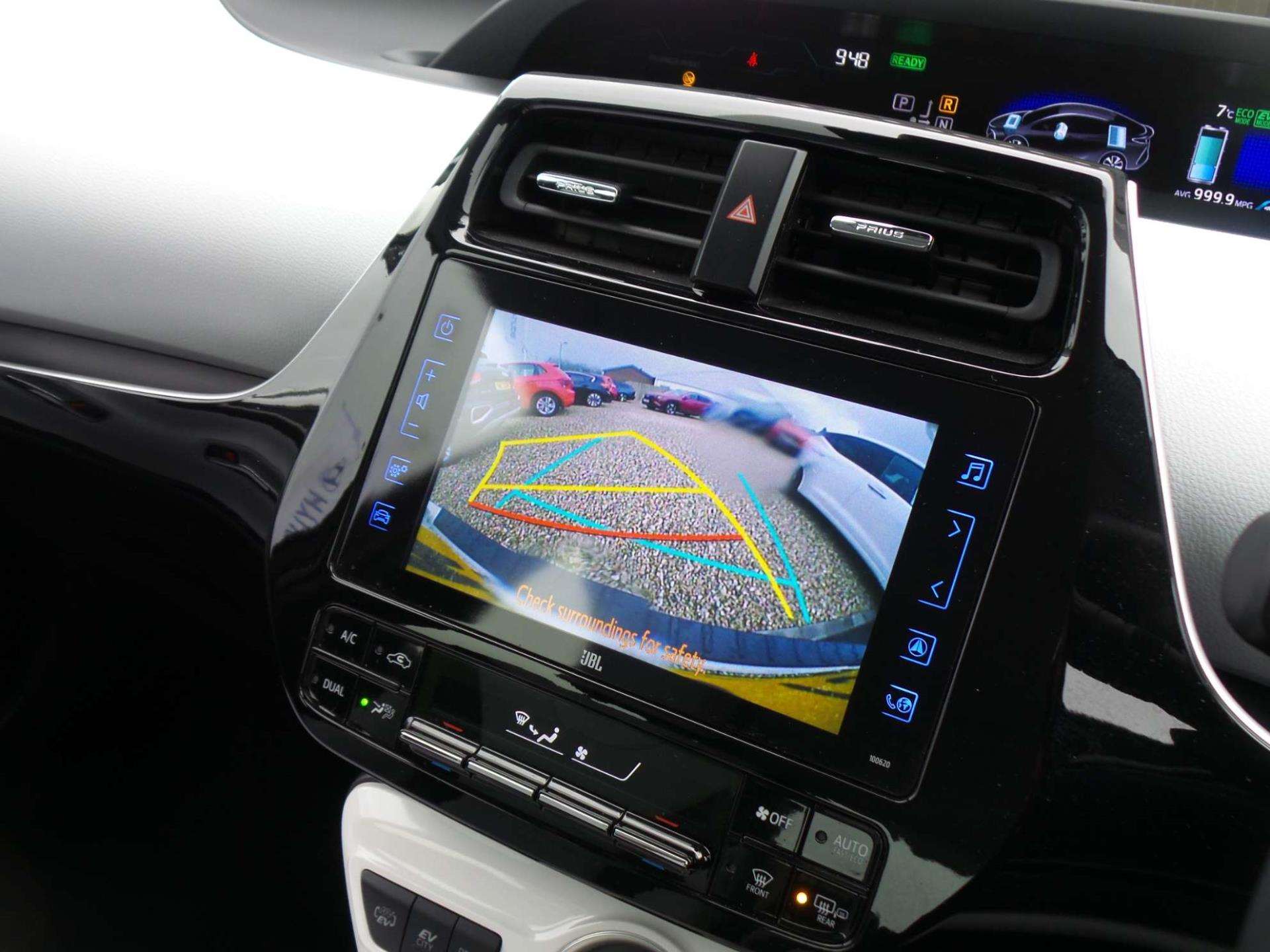 Large vehicle image
