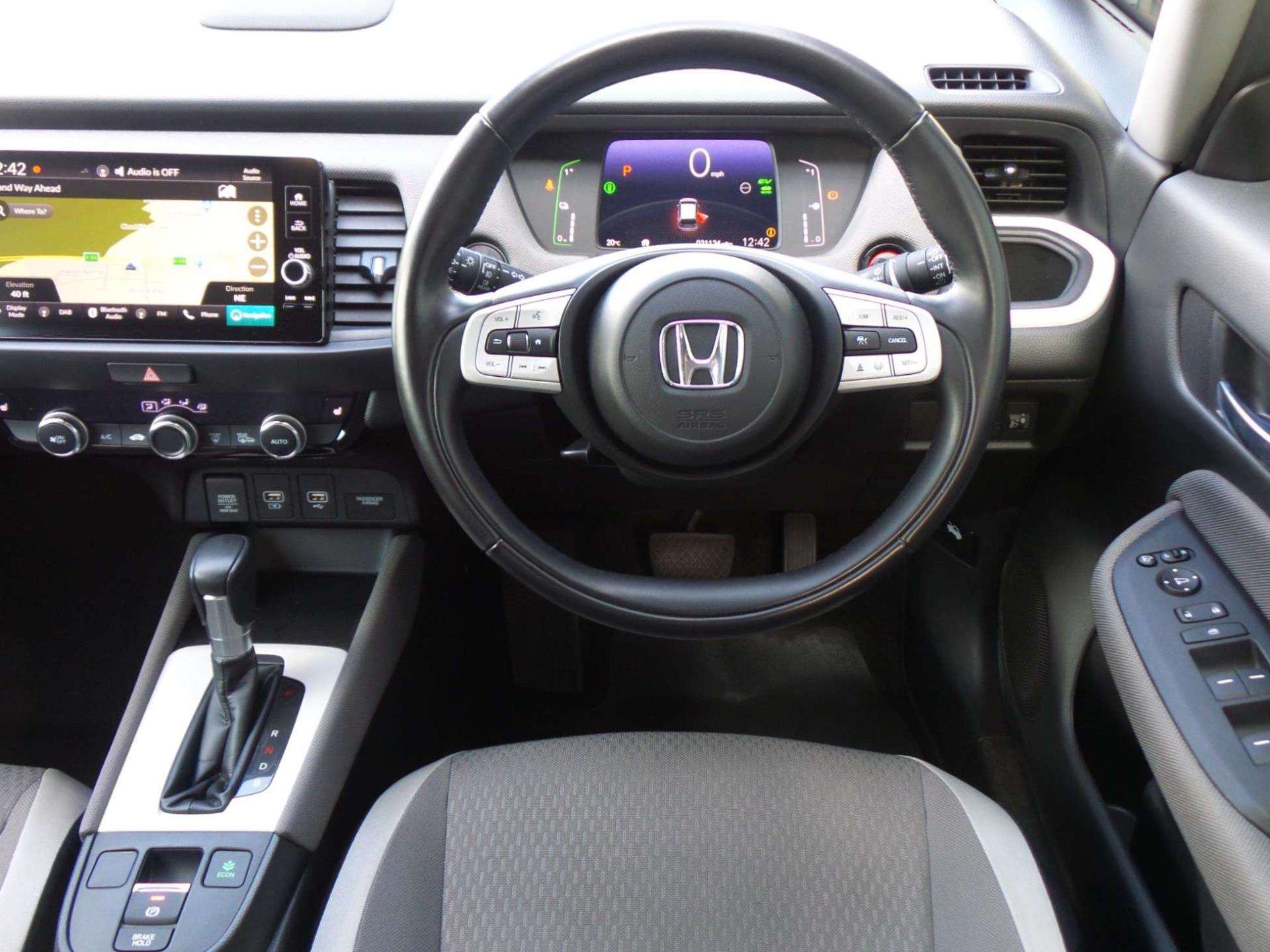 Large vehicle image