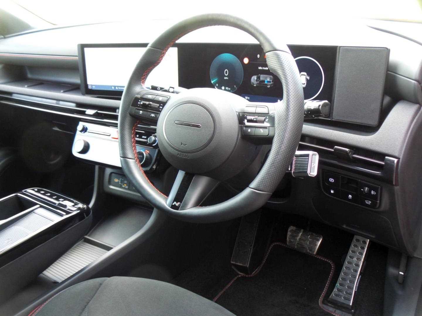 Large vehicle image