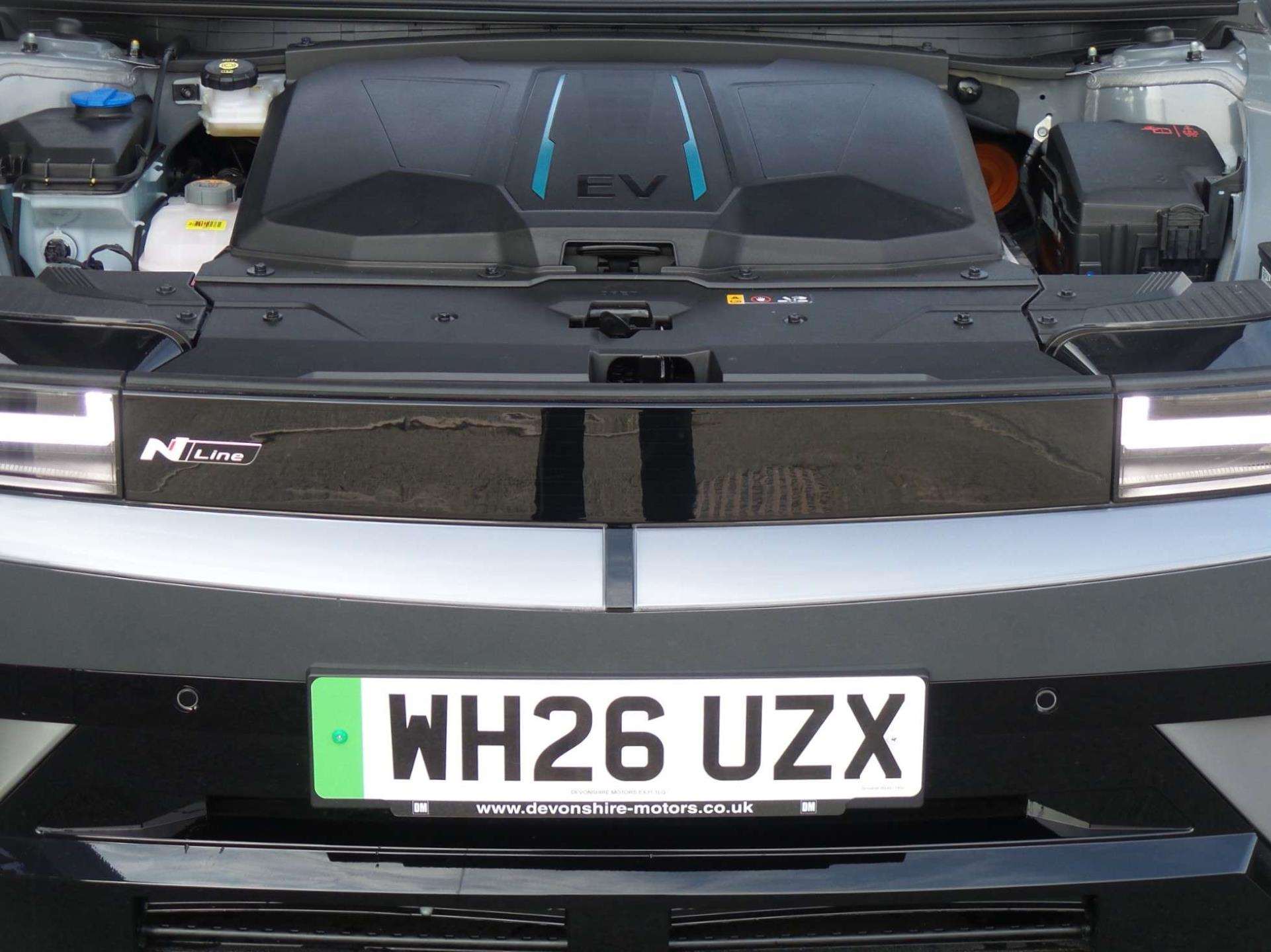 Large vehicle image