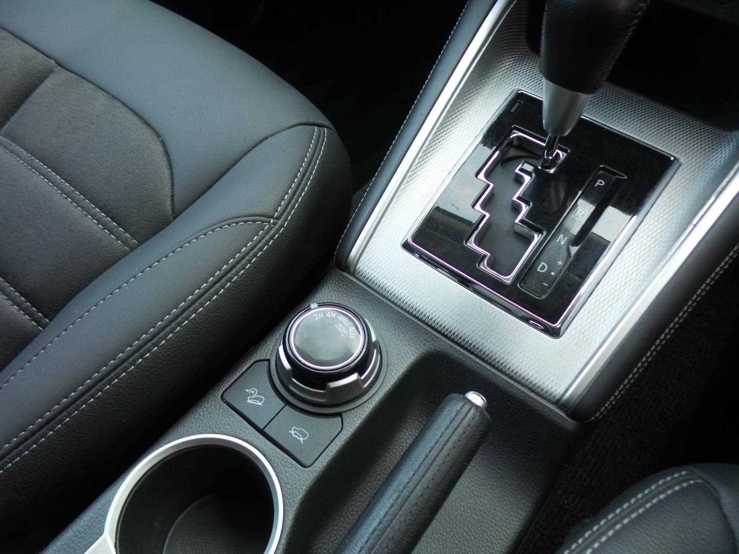 Large vehicle image