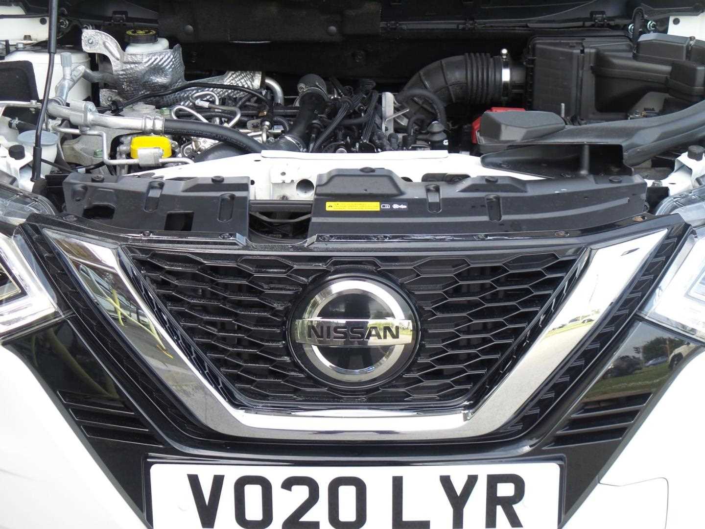 Large vehicle image