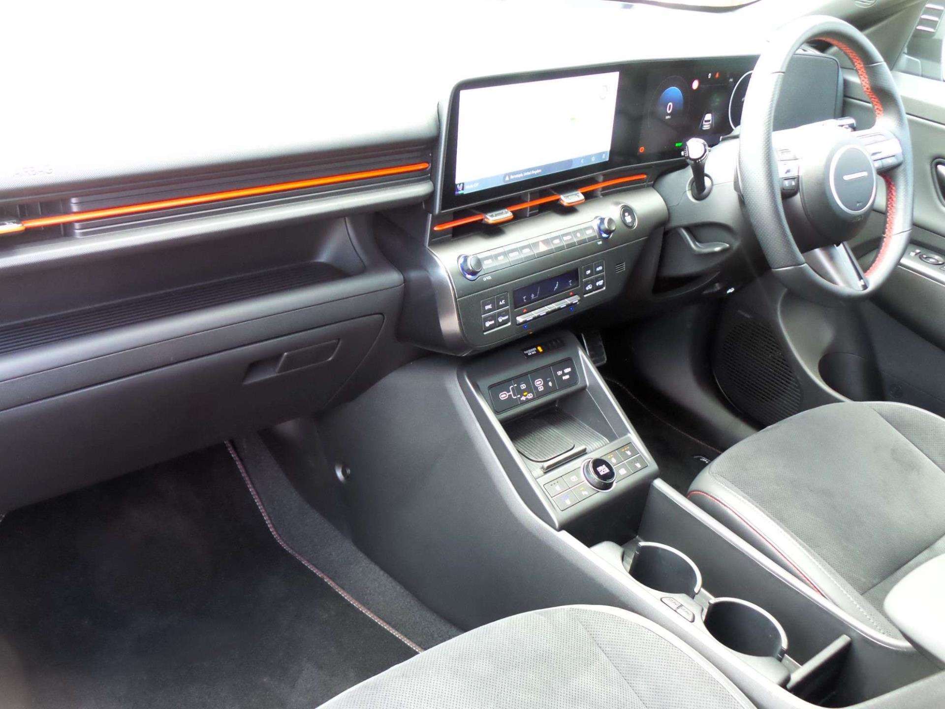Large vehicle image