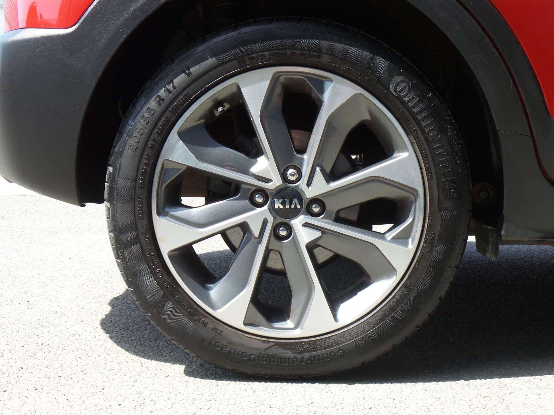 Large vehicle image