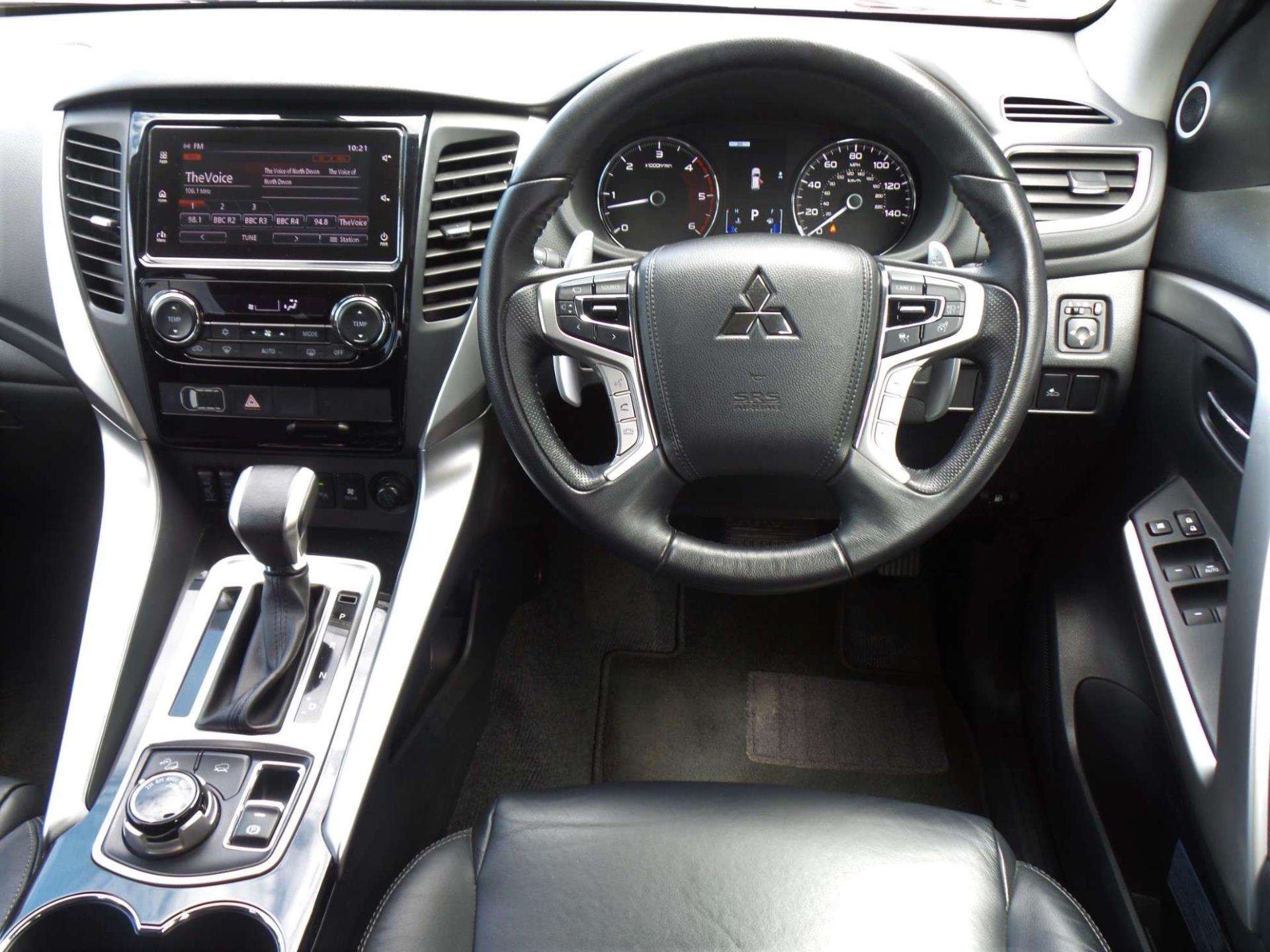Large vehicle image