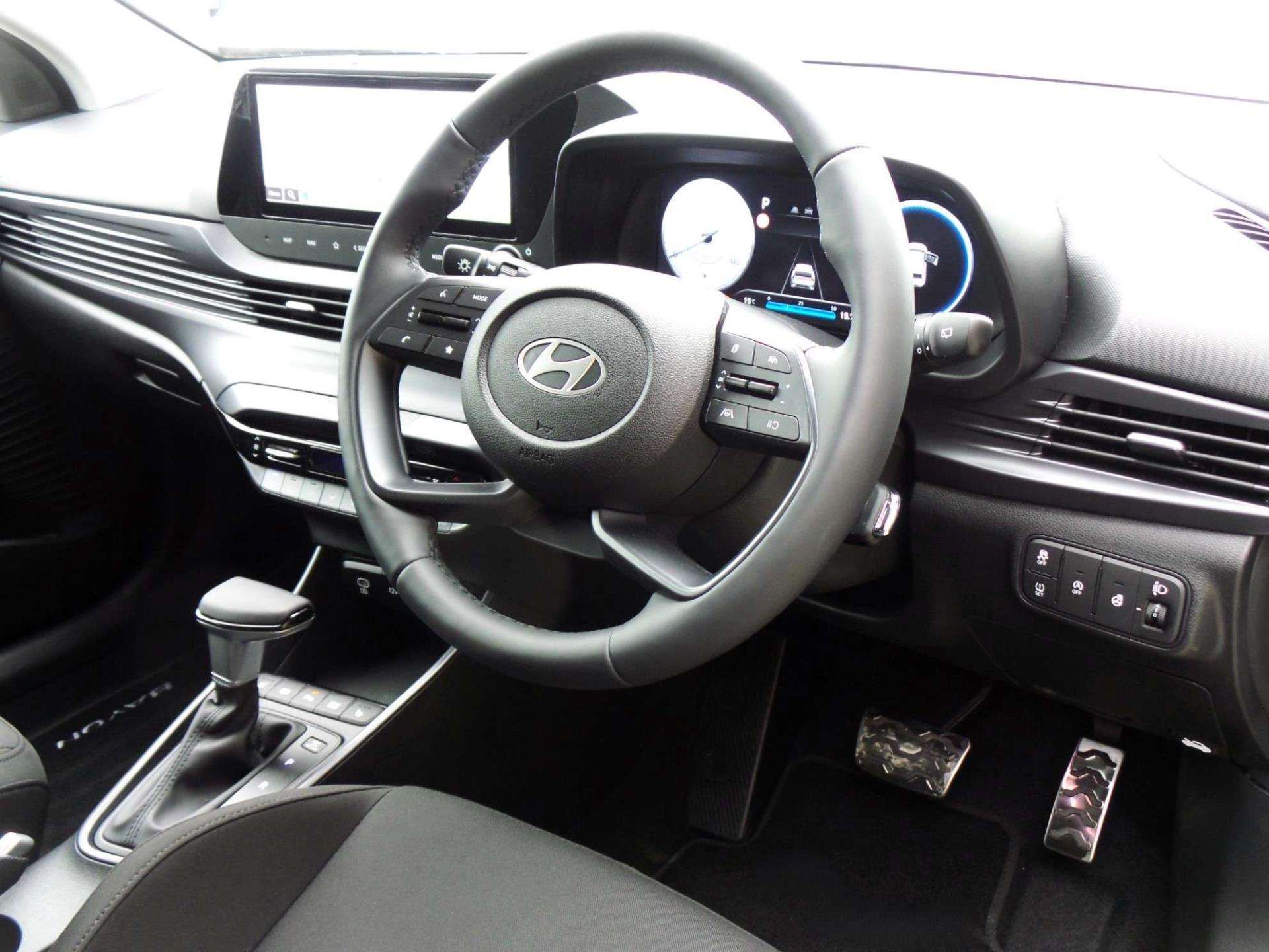 Large vehicle image