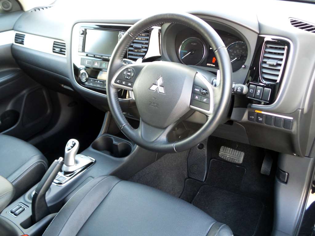 Large vehicle image