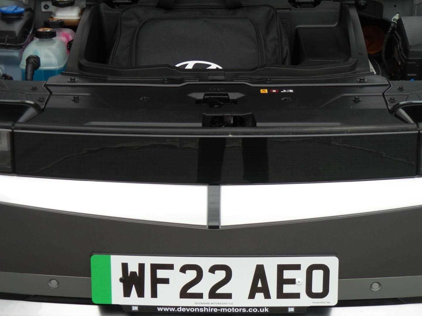 Large vehicle image