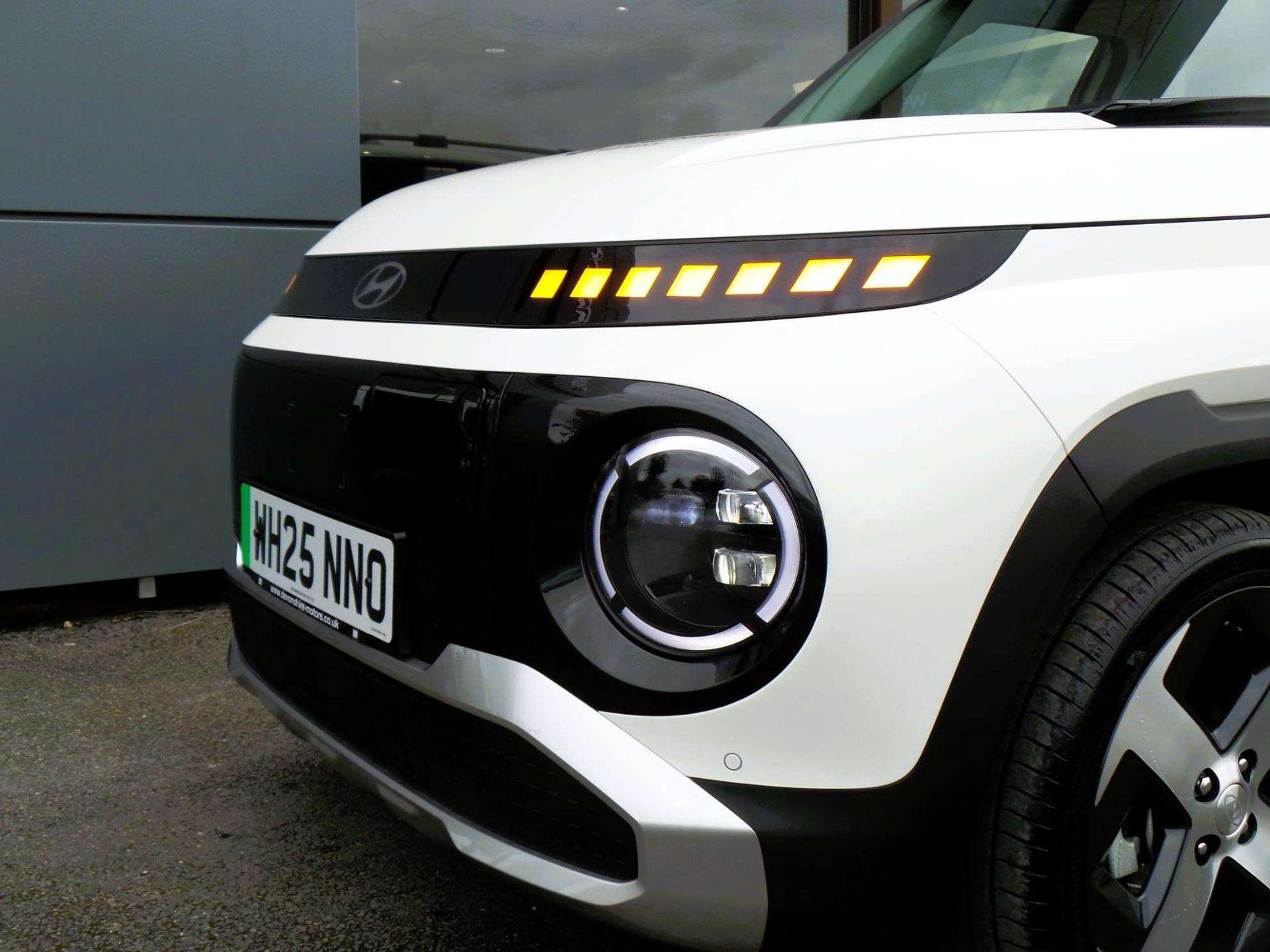 Large vehicle image