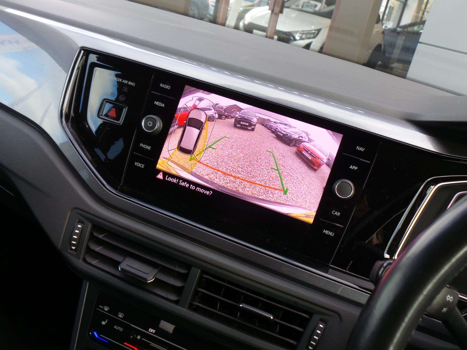 Large vehicle image