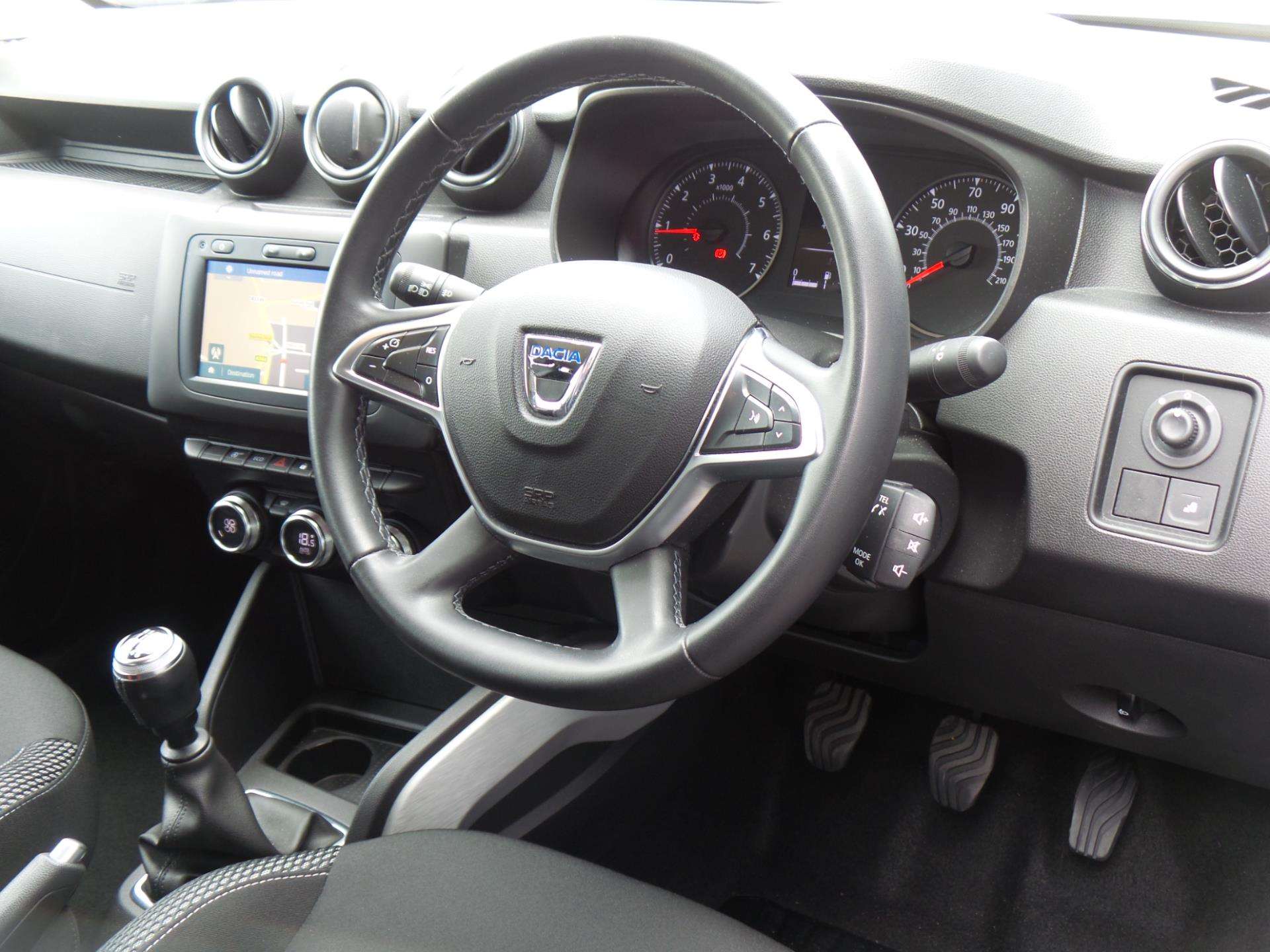 Large vehicle image