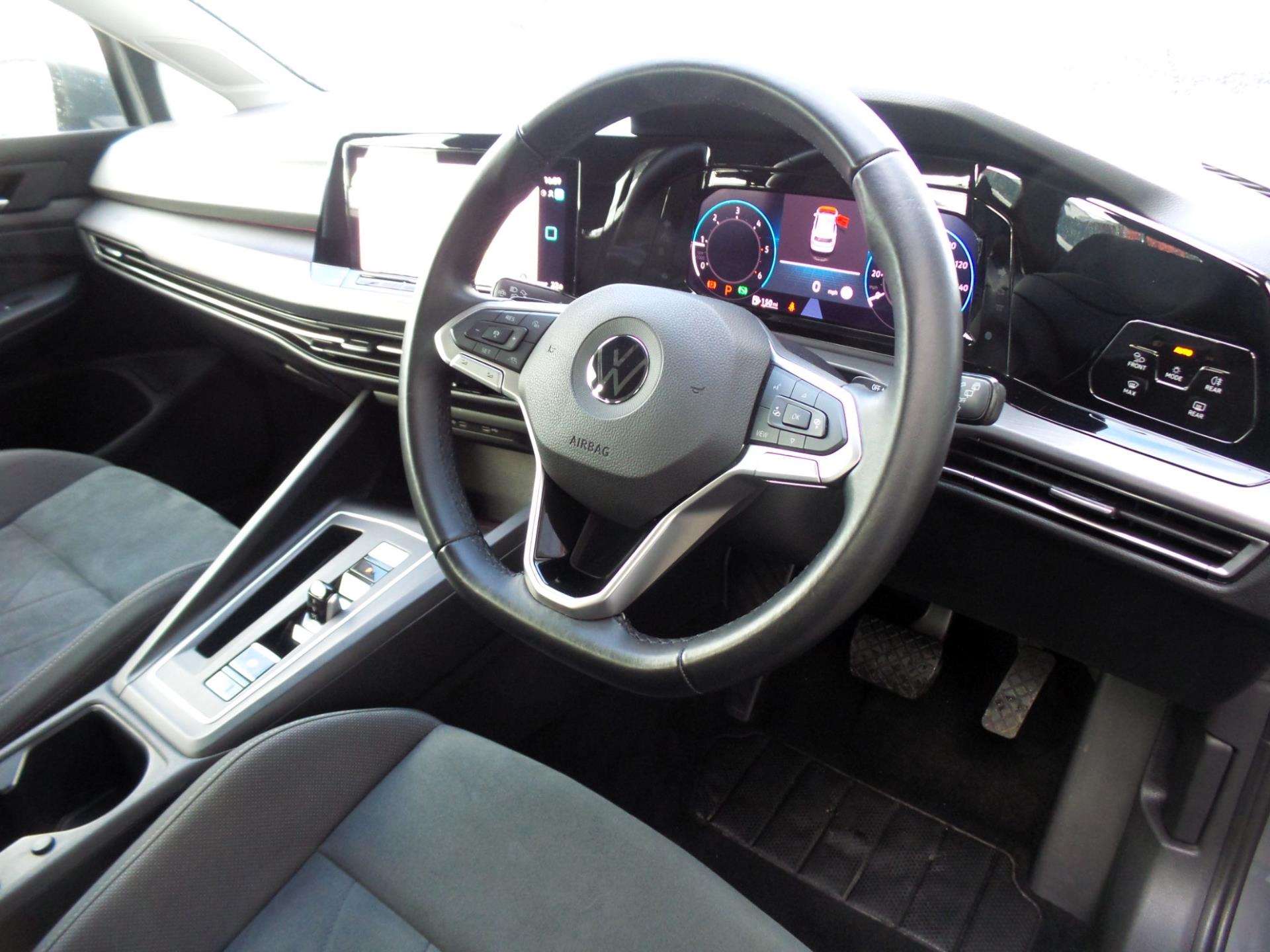Large vehicle image