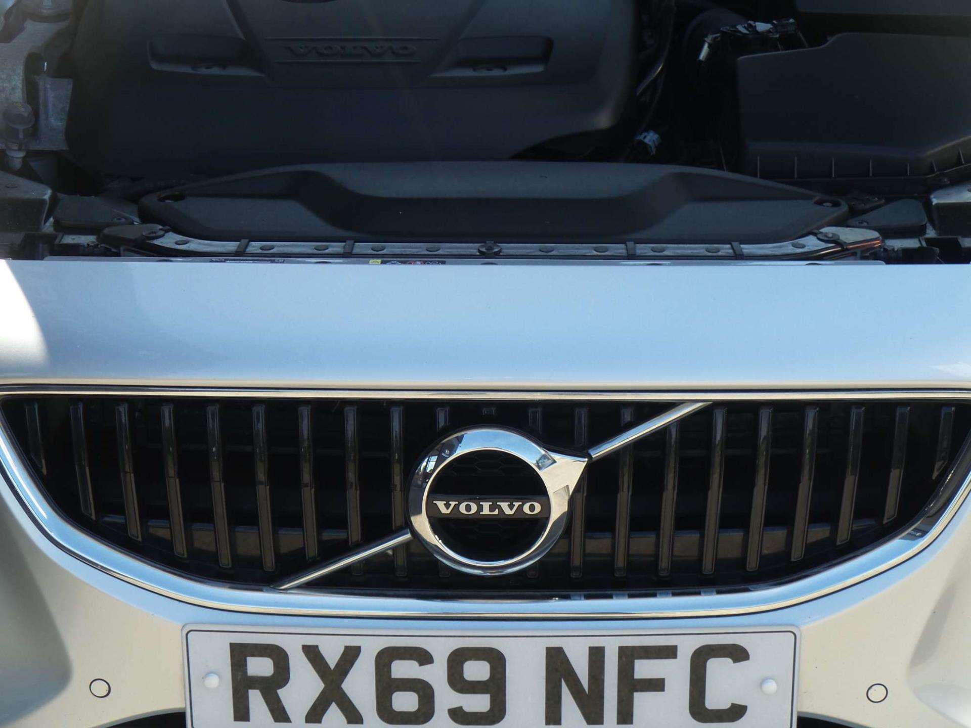 Large vehicle image