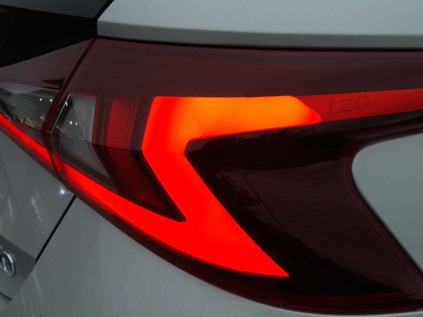 Large vehicle image