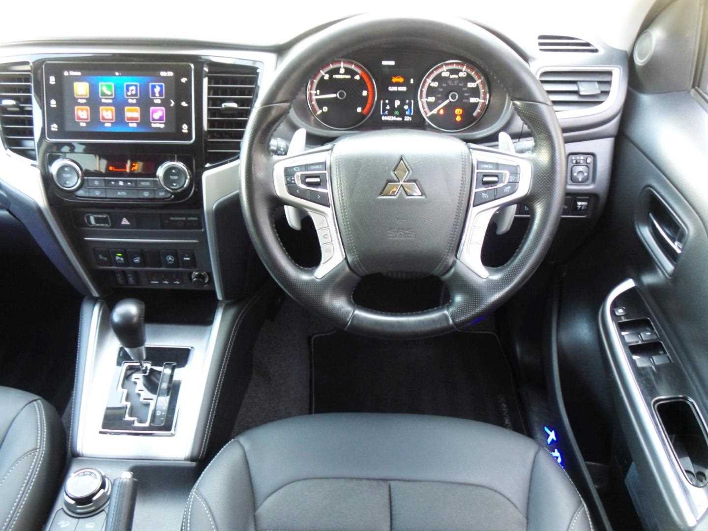 Large vehicle image