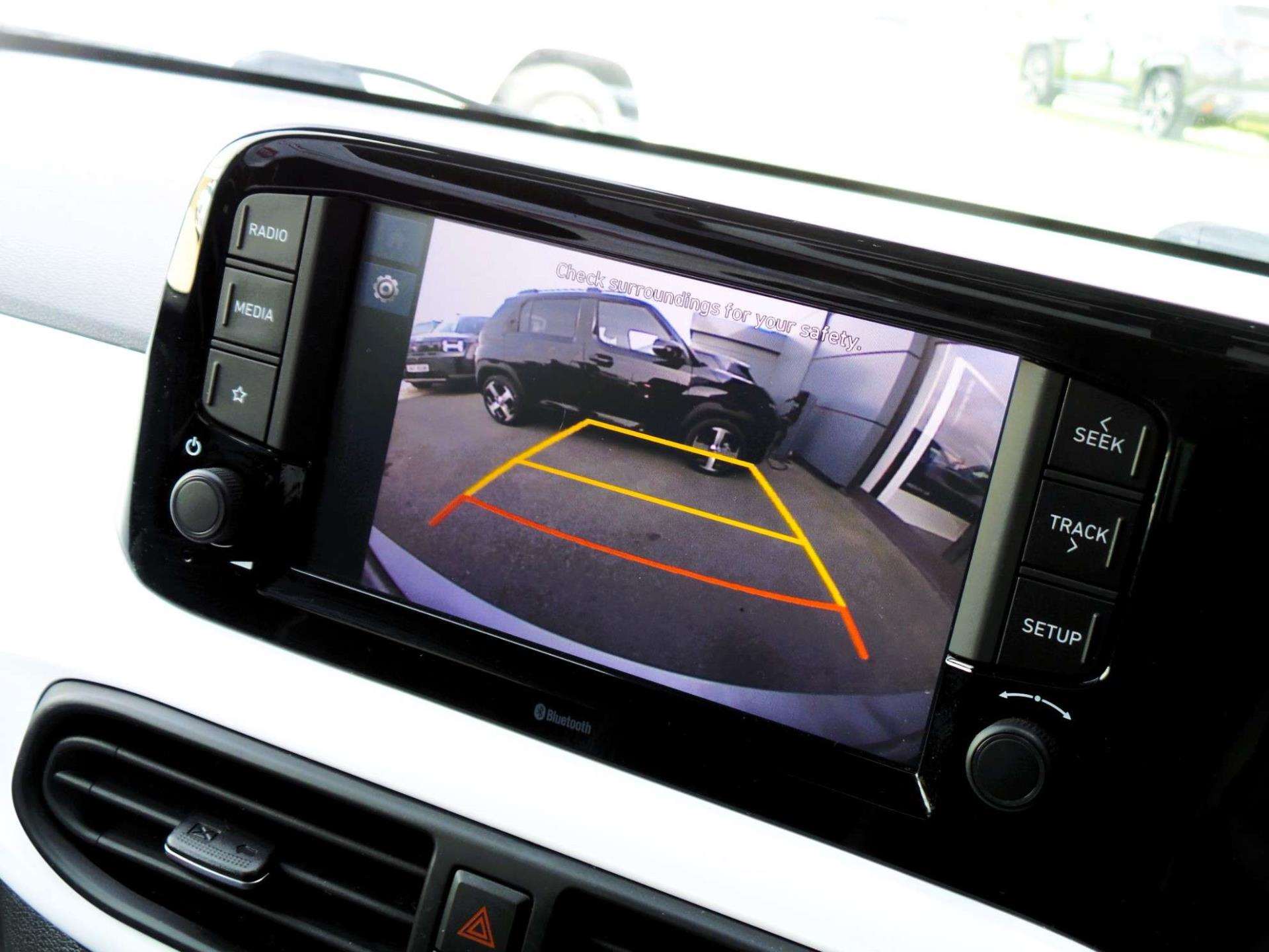 Large vehicle image