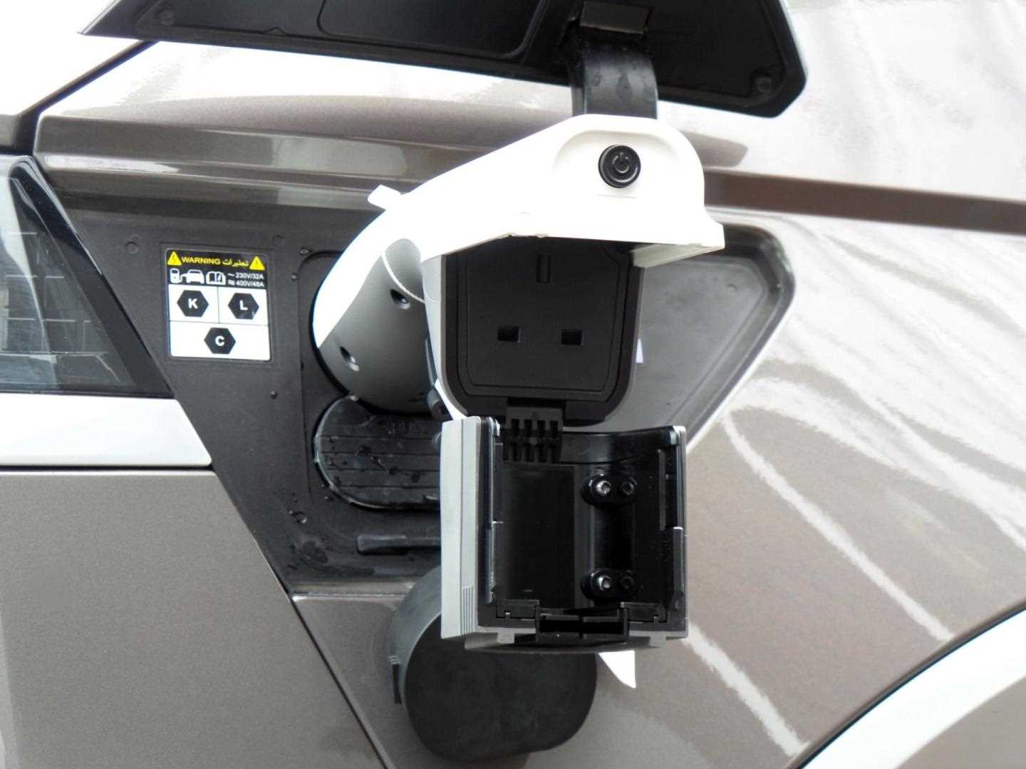 Large vehicle image
