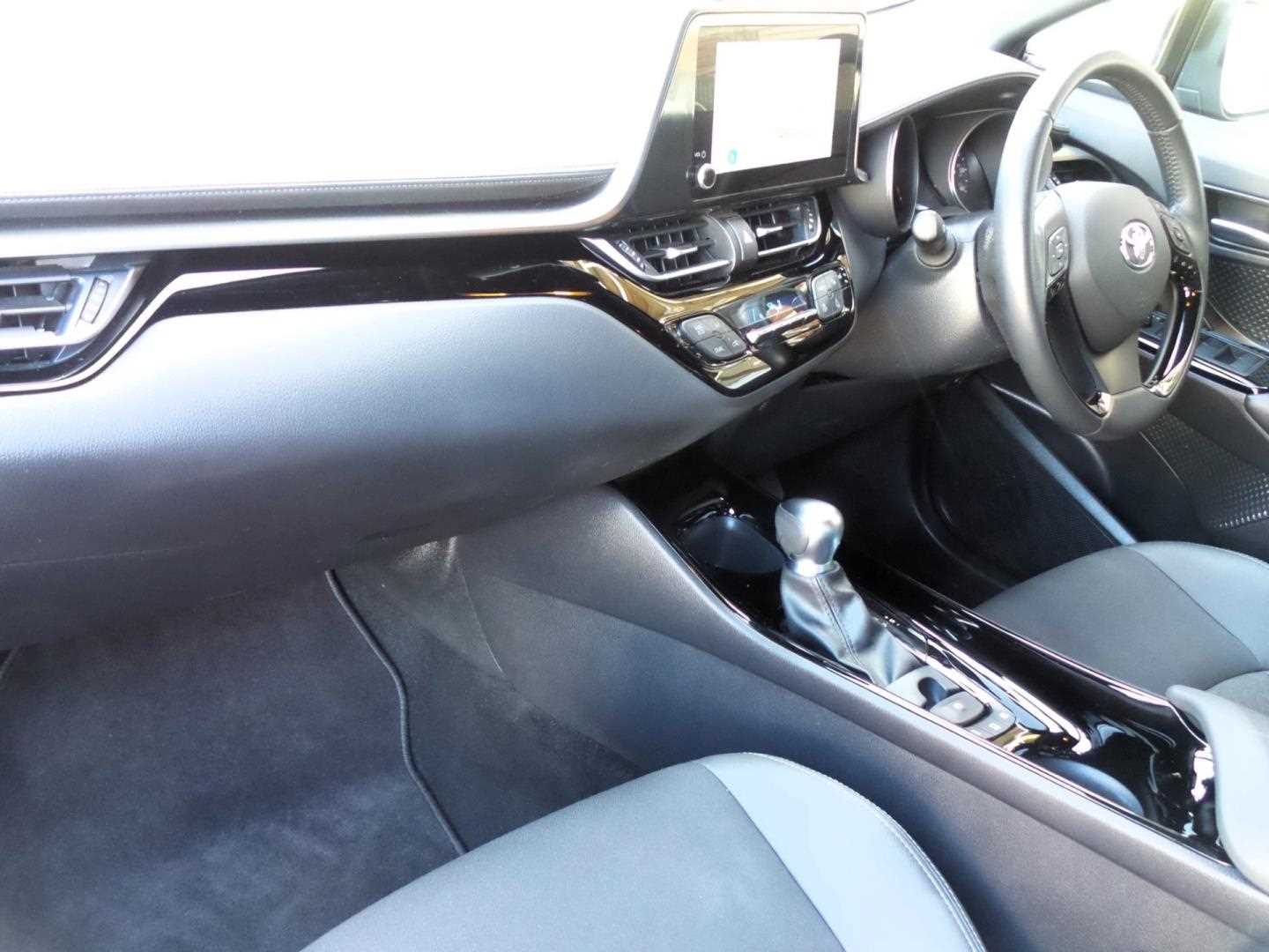 Large vehicle image