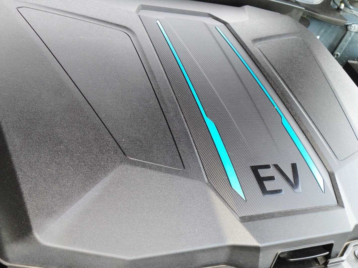 Large vehicle image