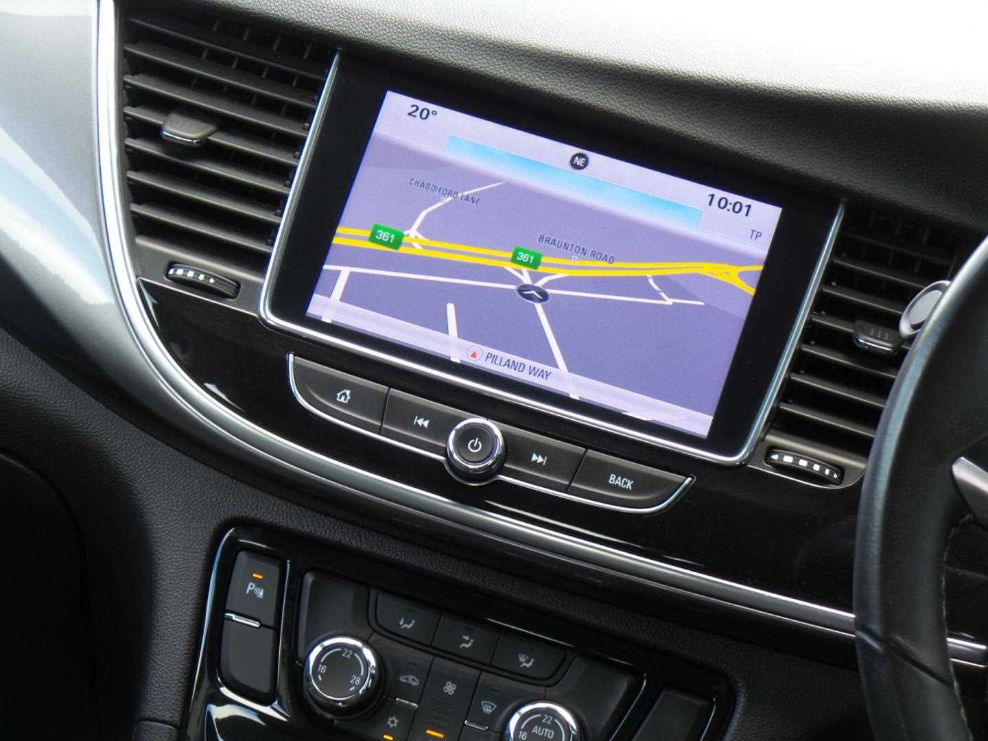 Large vehicle image