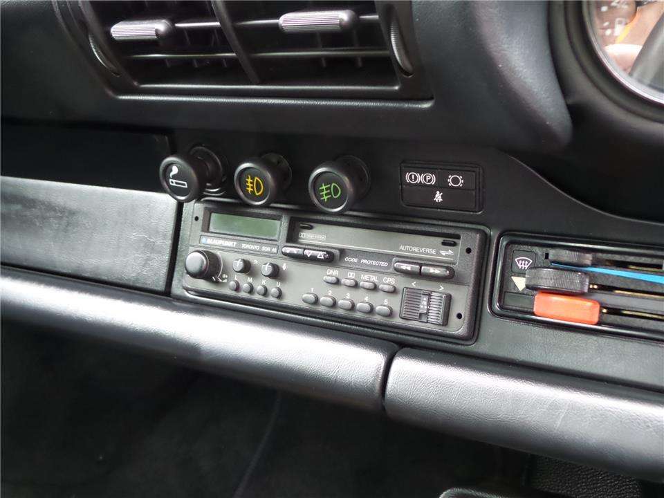 Large vehicle image