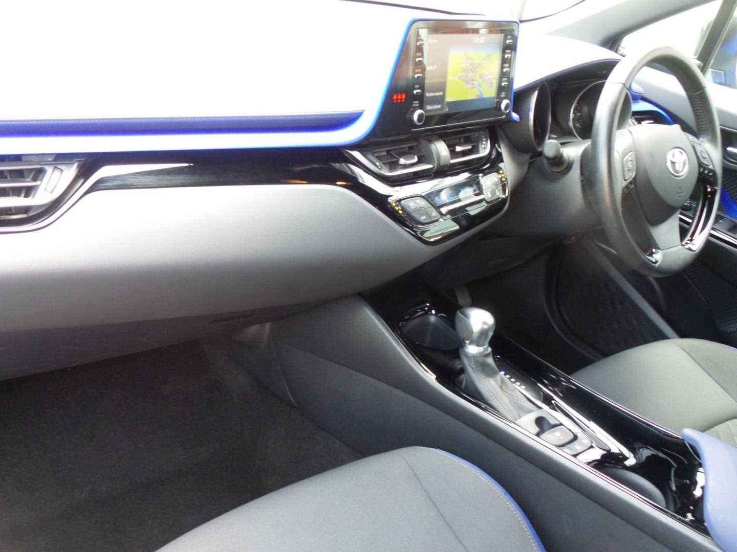 Large vehicle image