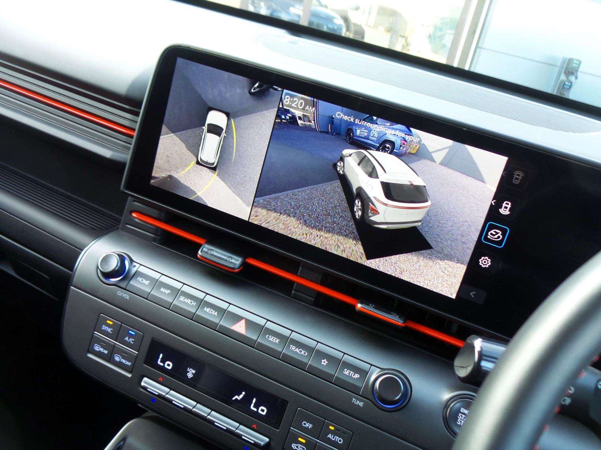 Large vehicle image
