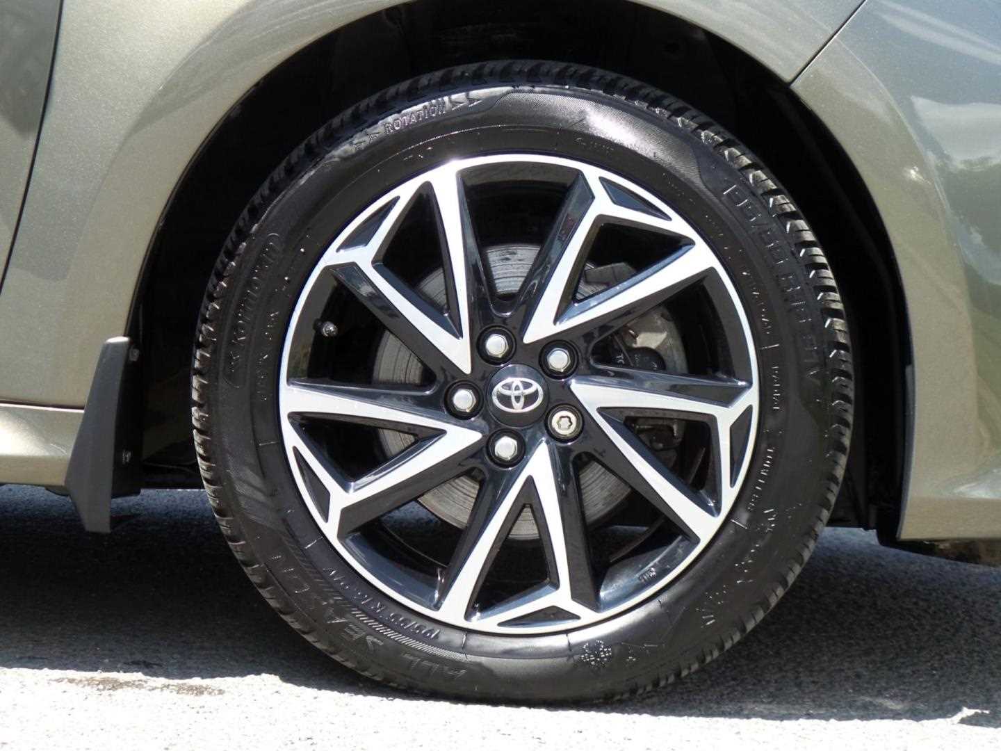 Large vehicle image