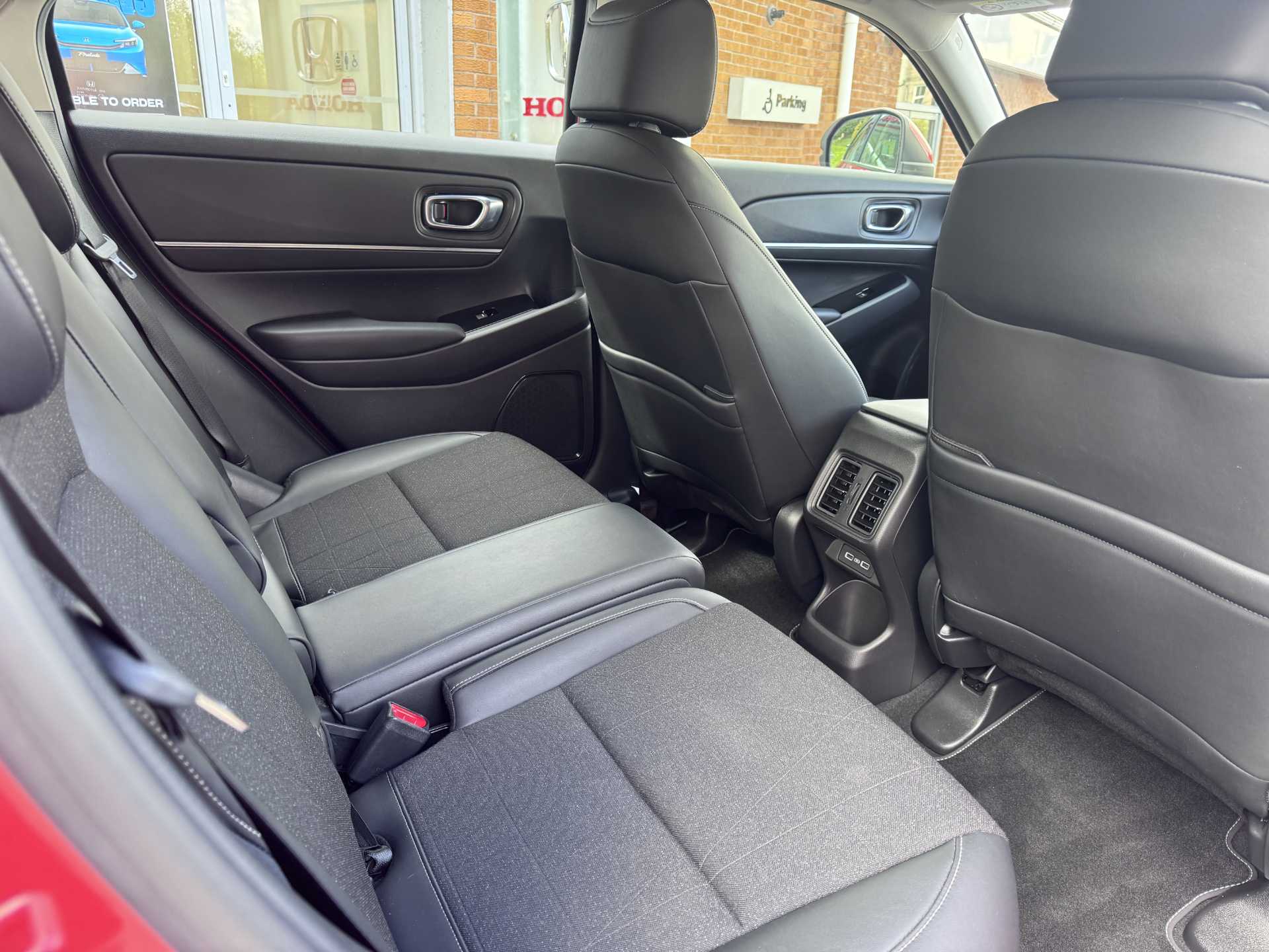 HR-V