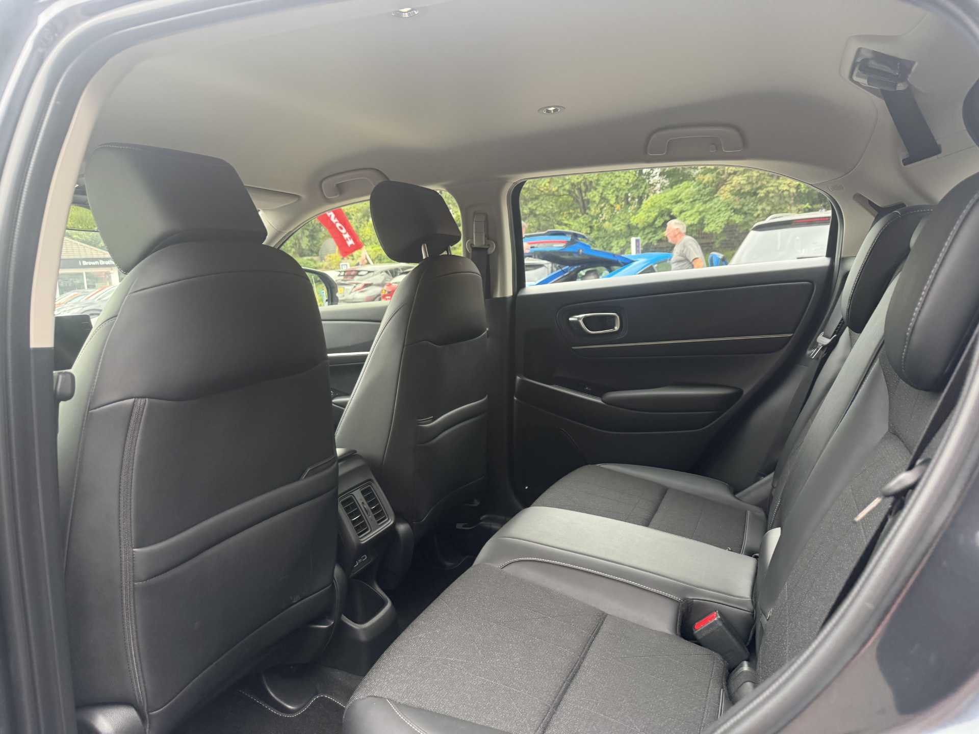 HR-V