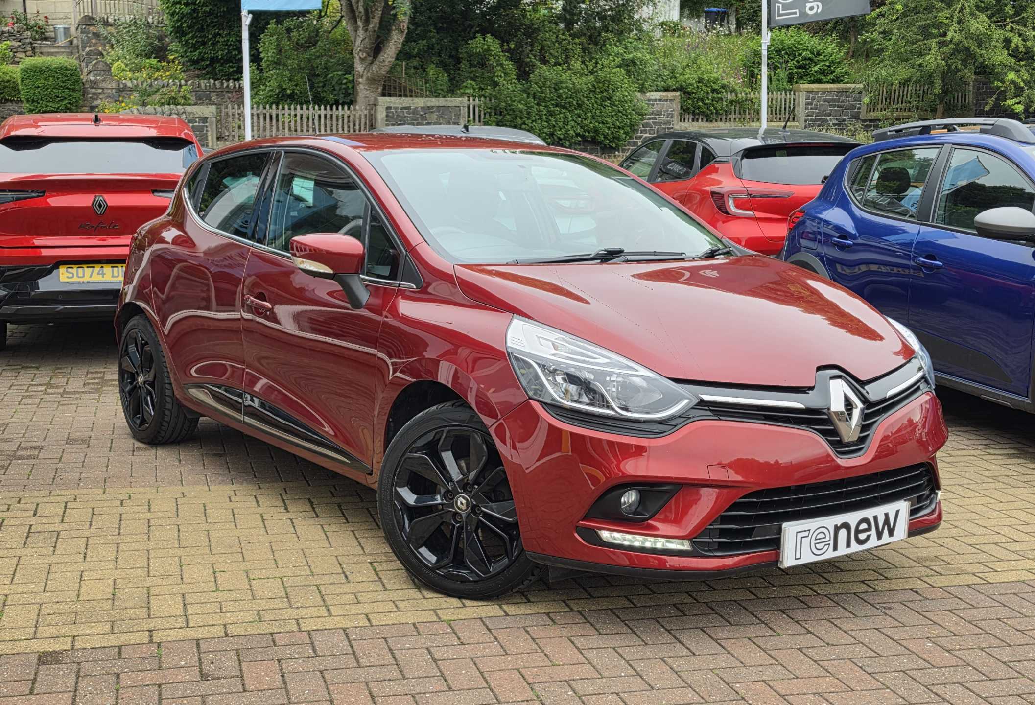 Renault CLIO TCE 90 Iconic
