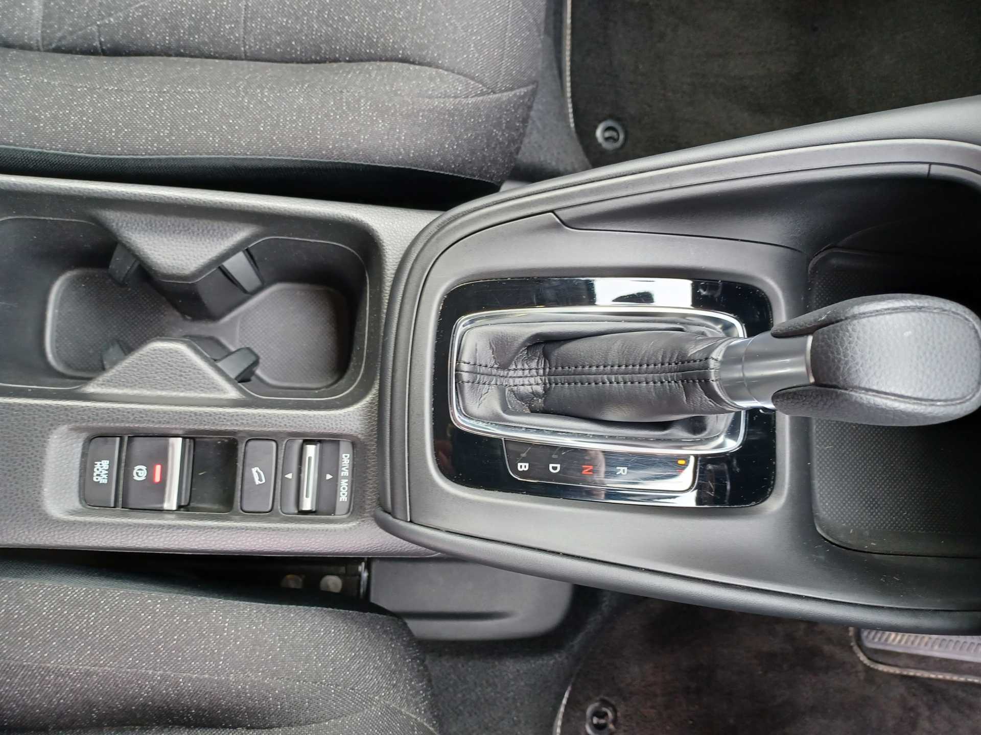 HR-V