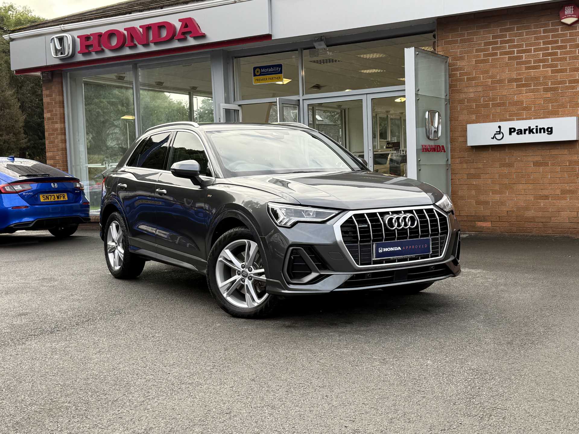 Audi Q3 40 TFSI Quattro S Line Auto