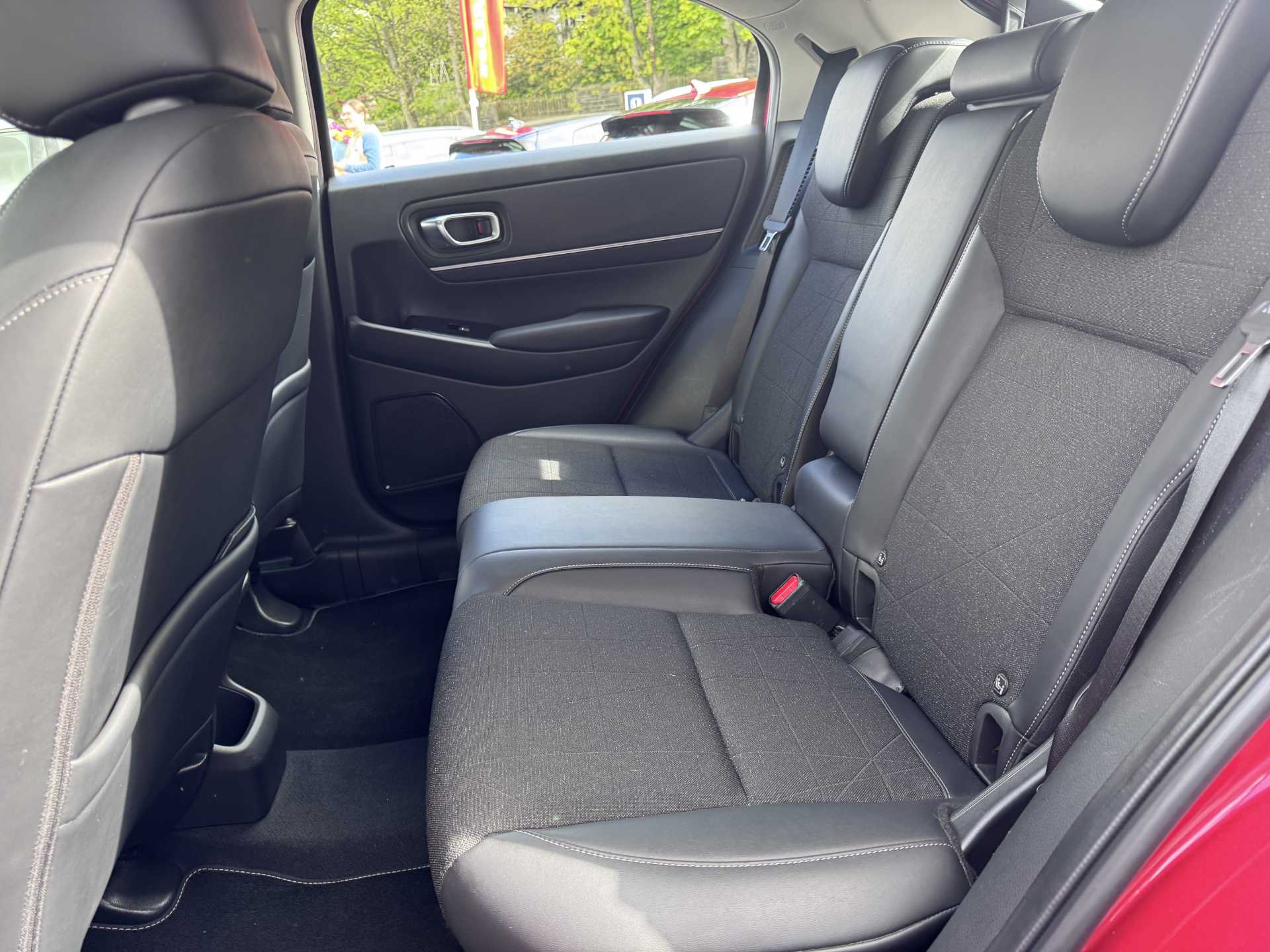 HR-V